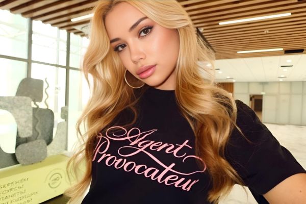 Мила впервые в нуре✔️, ню-фото